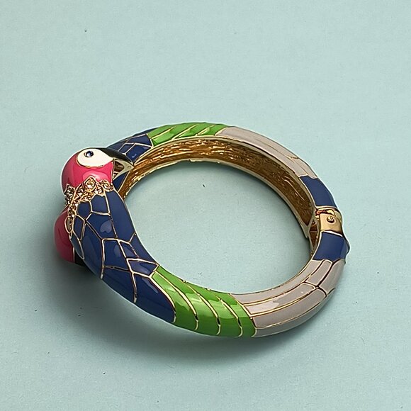 Tommy Bahama Enamel Parrot Bird Bangle  Bracelet Gold Tone Tropical Travel - Picture 6 of 9